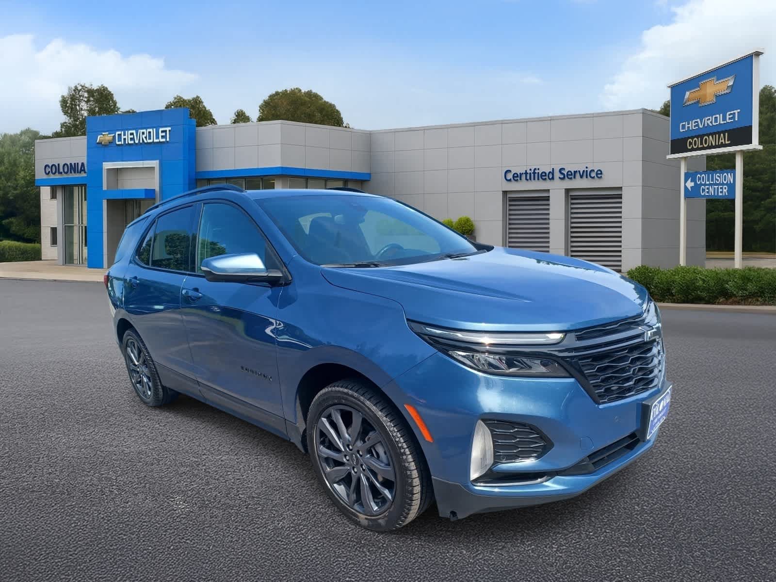Used 2024 Chevrolet Equinox RS w/ RS Leather Package AWD/4WD image 2