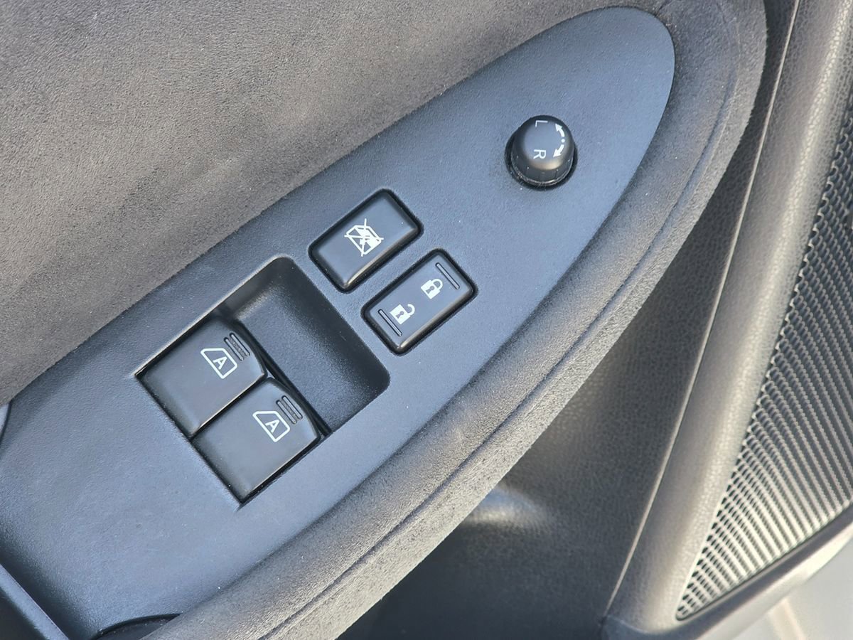 Used 2010 Nissan 370Z Touring w/ Sport Pkg RWD image 22