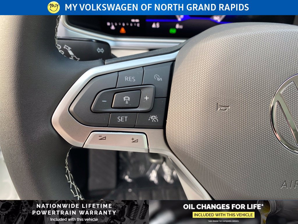 New 2026 Volkswagen Taos SE AWD/4WD image 9