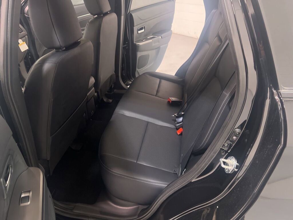 New 2025 Mitsubishi Outlander Sport SEL image 12