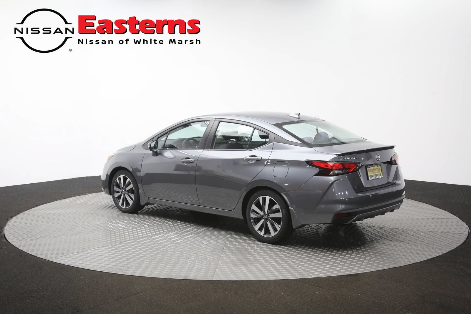 Used 2021 Nissan Versa SR FWD image 62