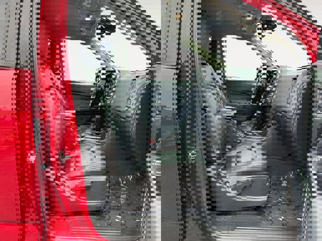 Used 2021 Chevrolet Colorado Z71 w/ Safety Package image 10