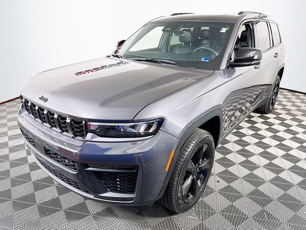 Used 2026 Jeep Grand Cherokee L Limited w/ Limited Altitude Package AWD/4WD image 3