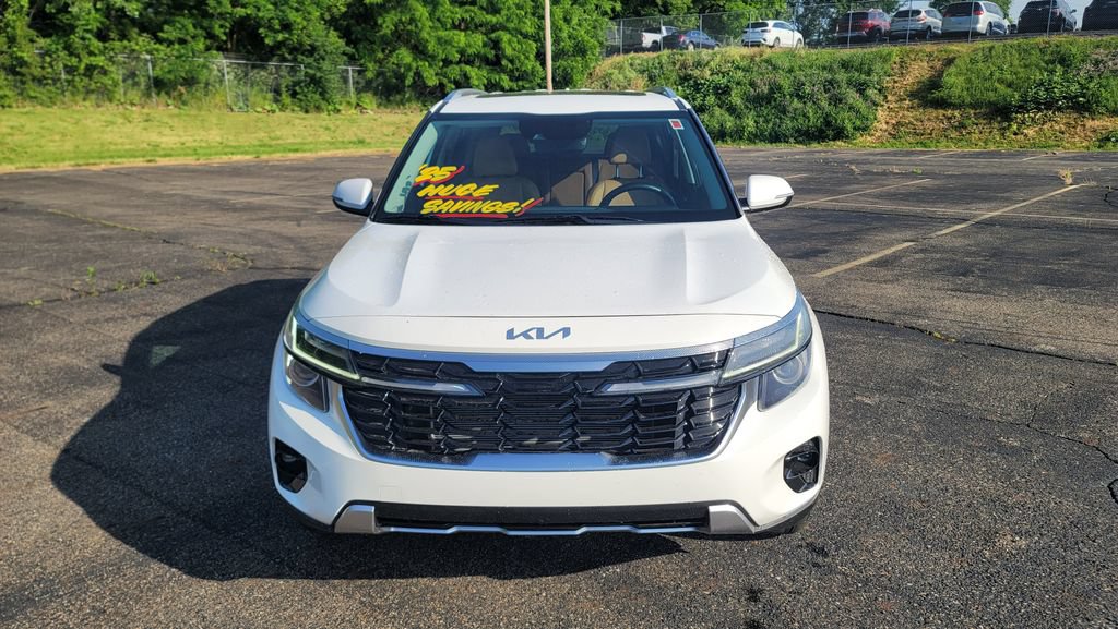 Used 2025 Kia Seltos EX w/ EX Sunroof Package FWD image 4