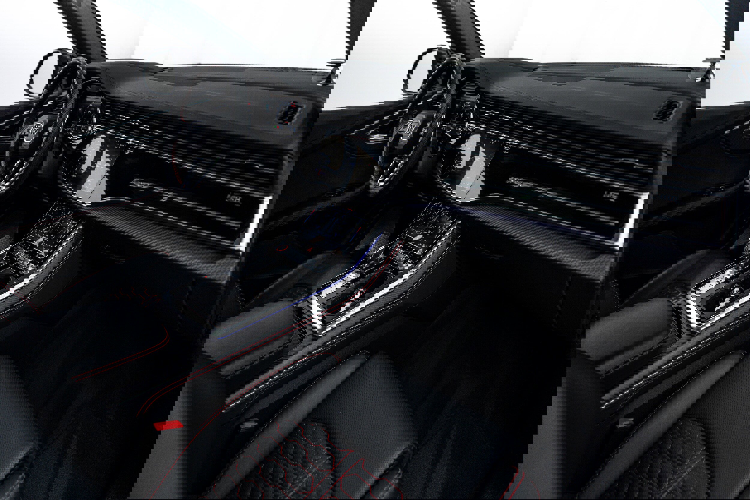 Used 2025 Audi RS Q8 performance image 10