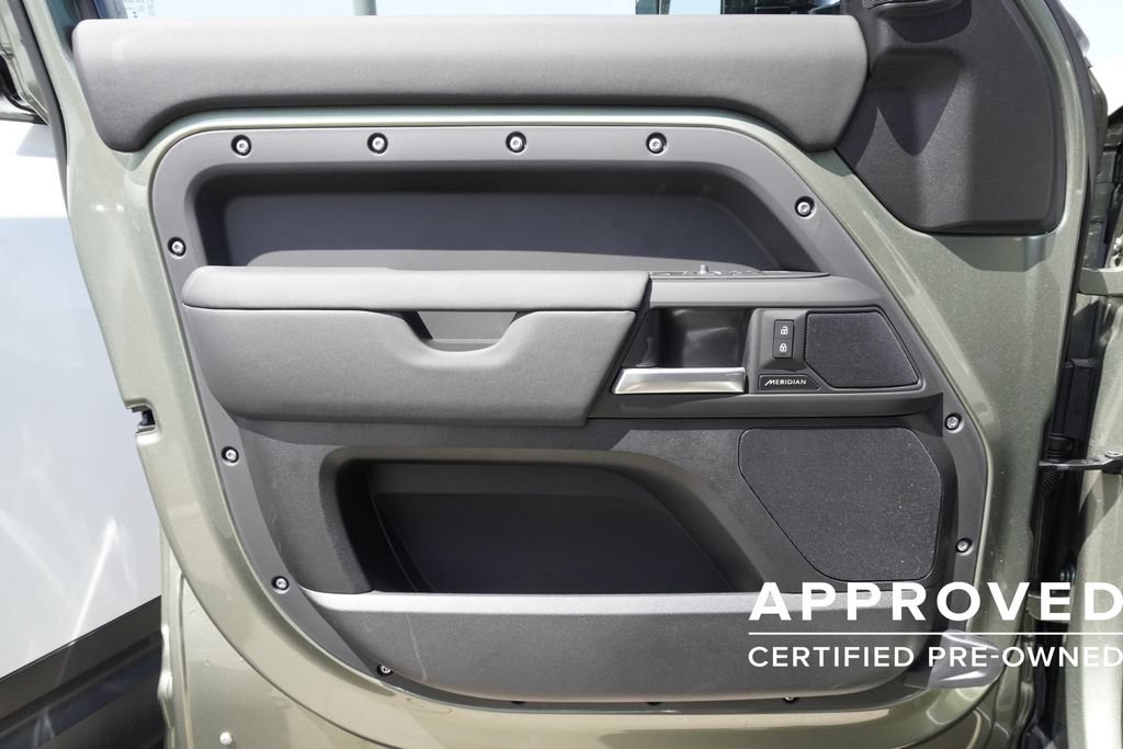 Used 2025 Land Rover Defender 110 S AWD/4WD image 17
