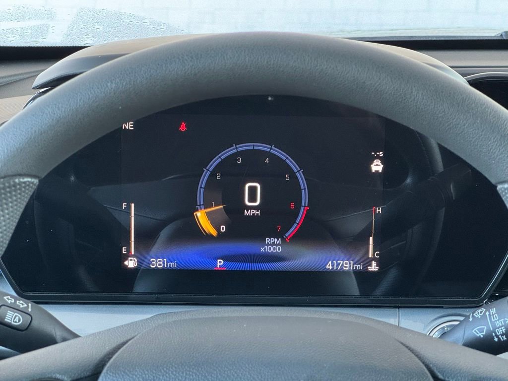 Used 2025 Chevrolet Trax LT FWD image 28