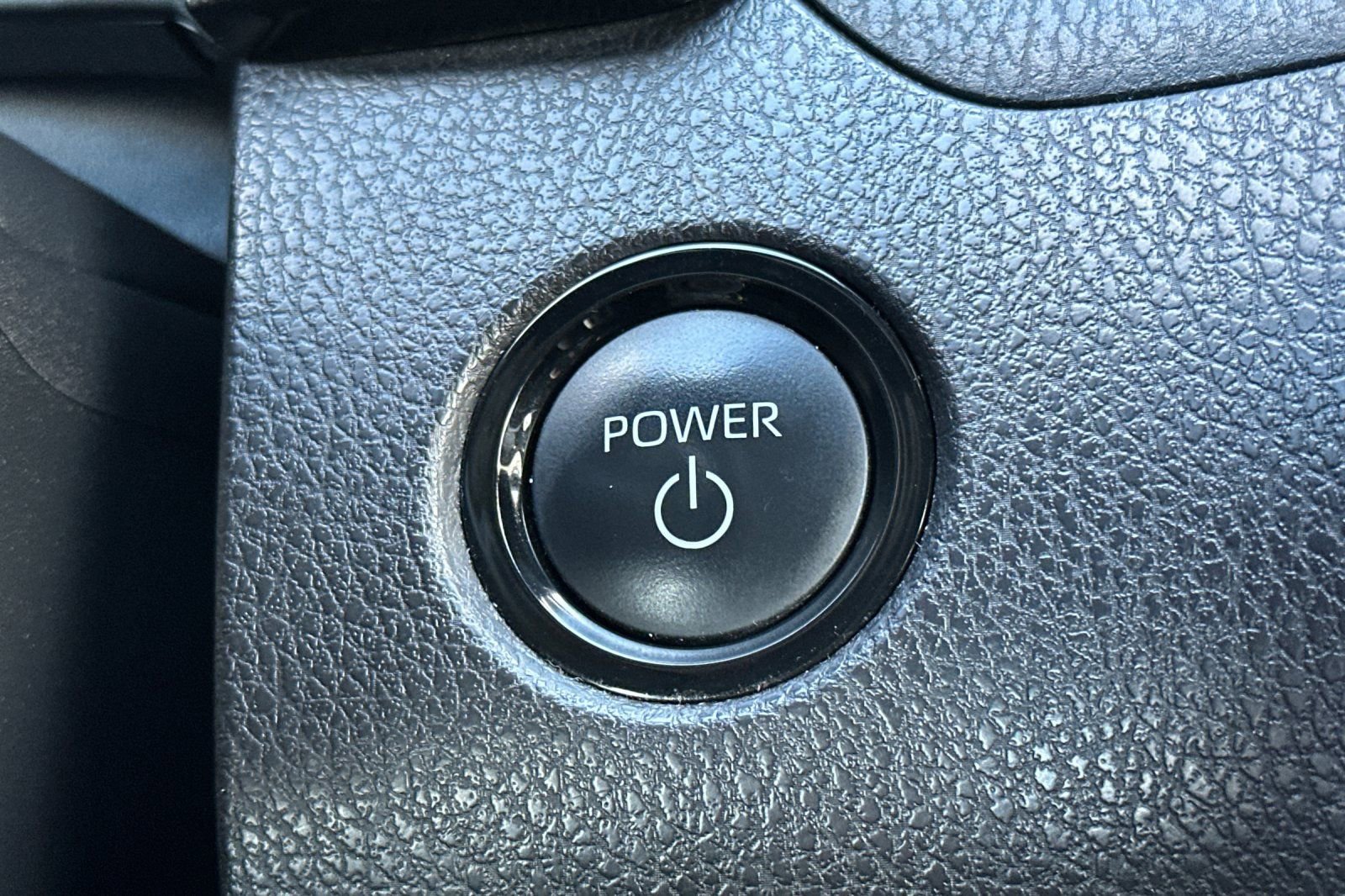 Used 2025 Toyota Camry LE FWD image 17