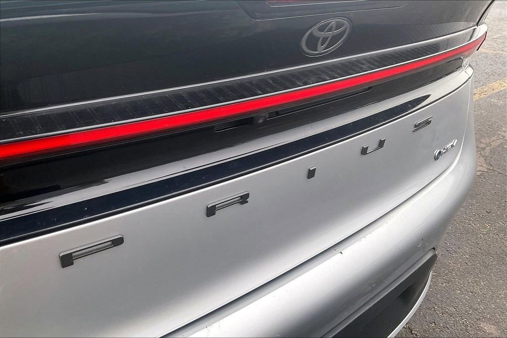 Used 2023 Toyota Prius LE image 26