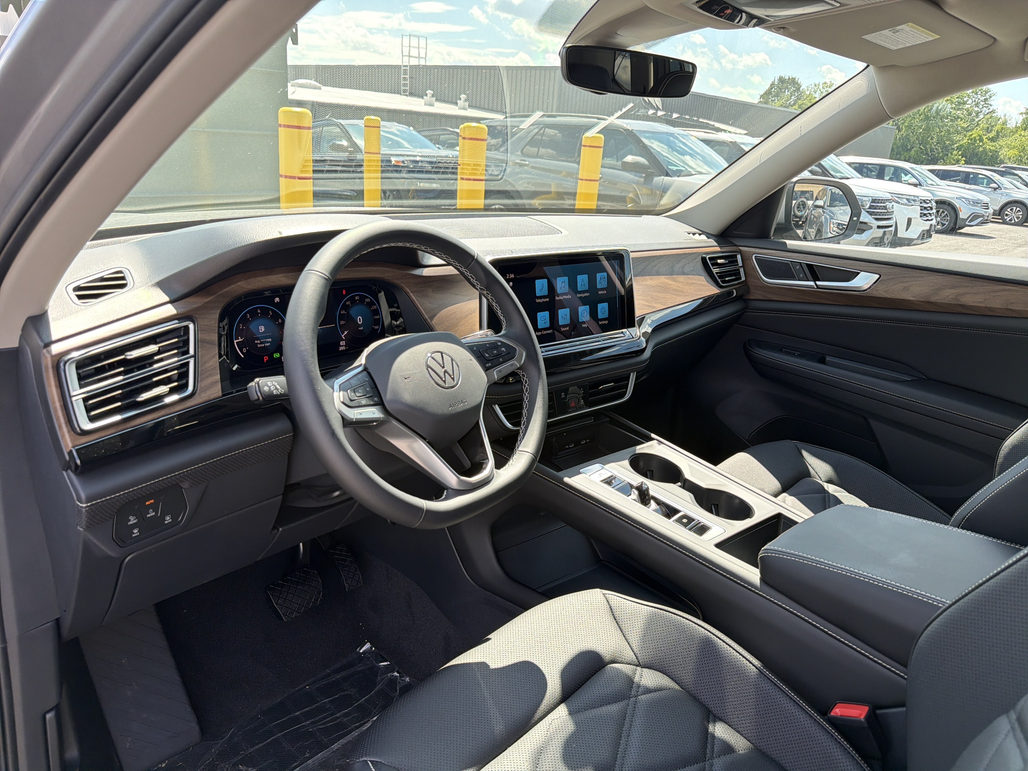 New 2026 Volkswagen Atlas SE AWD/4WD image 9
