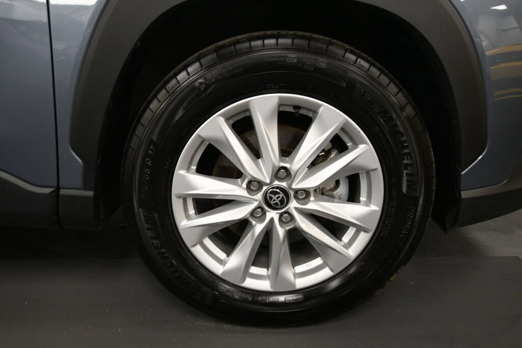 Certified 2026 Toyota Corolla Cross LE FWD image 29