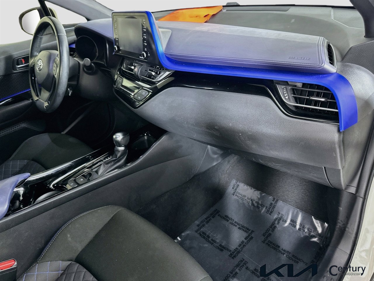 Used 2020 Toyota C-HR XLE image 26