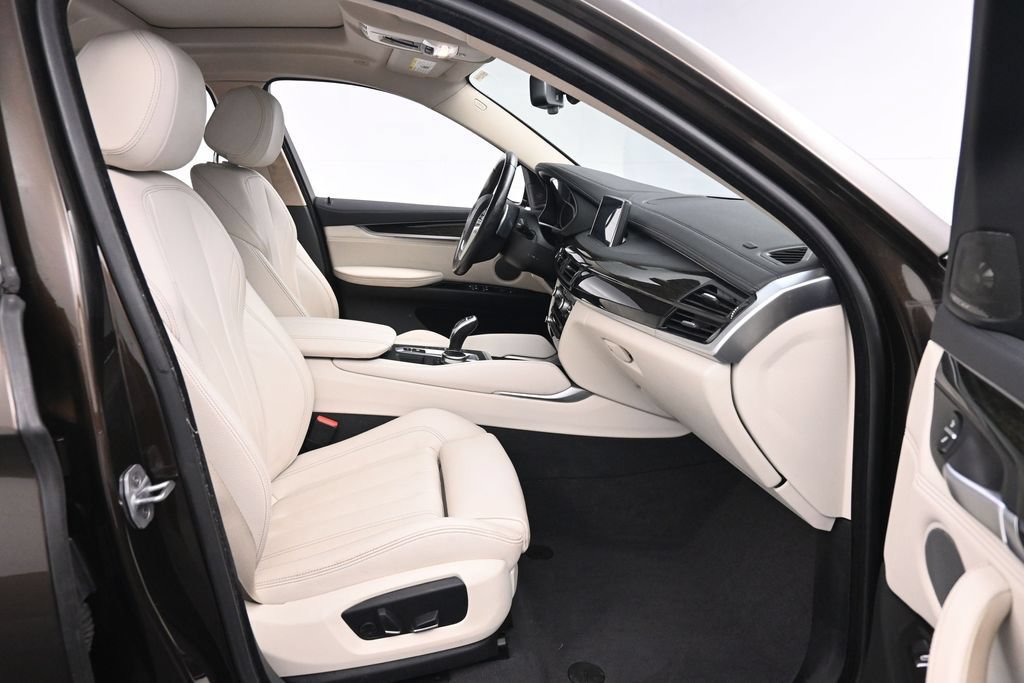 Used 2017 BMW X6 xDrive35i w/ Premium Package Enhanced AWD/4WD image 22
