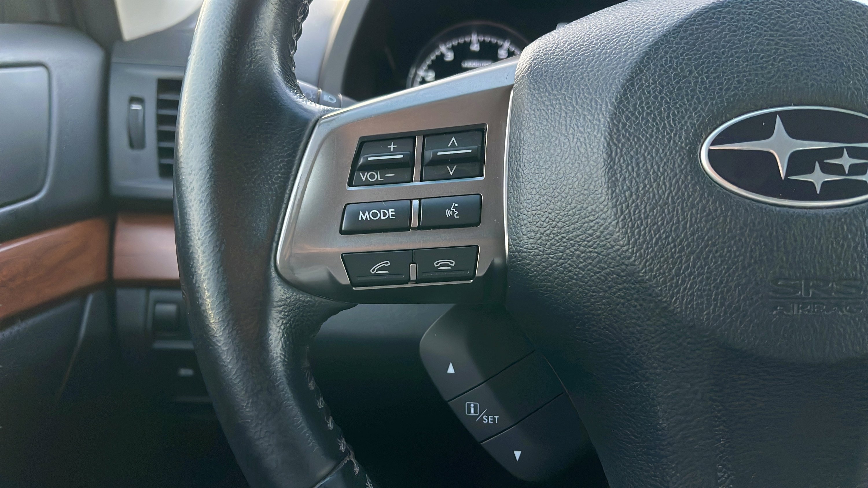 Used 2014 Subaru Outback 2.5i Limited w/ Moonroof Package image 10