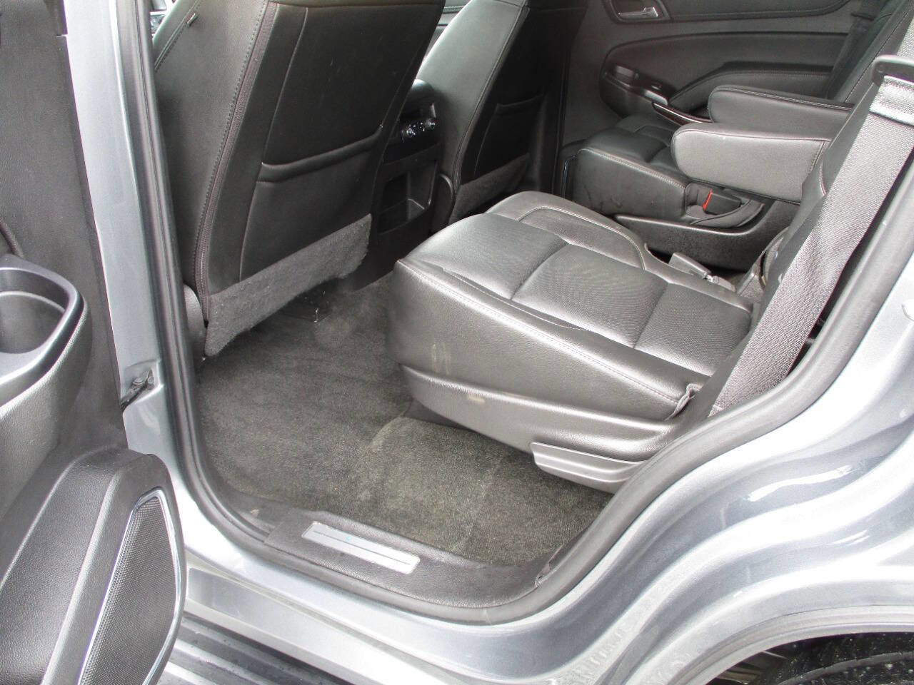 Used 2018 GMC Yukon SLT w/ HD Trailering Package image 18