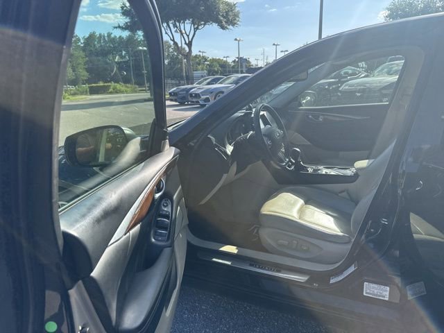 Used 2017 INFINITI Q50 3.0t Premium w/ Driver Assistance Package image 14