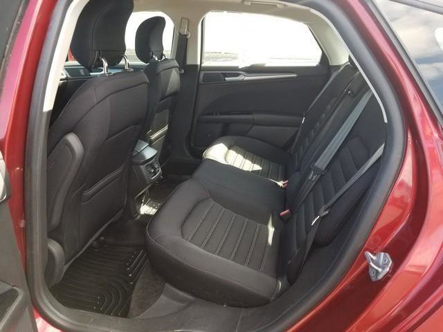 Used 2014 Ford Fusion SE image 15