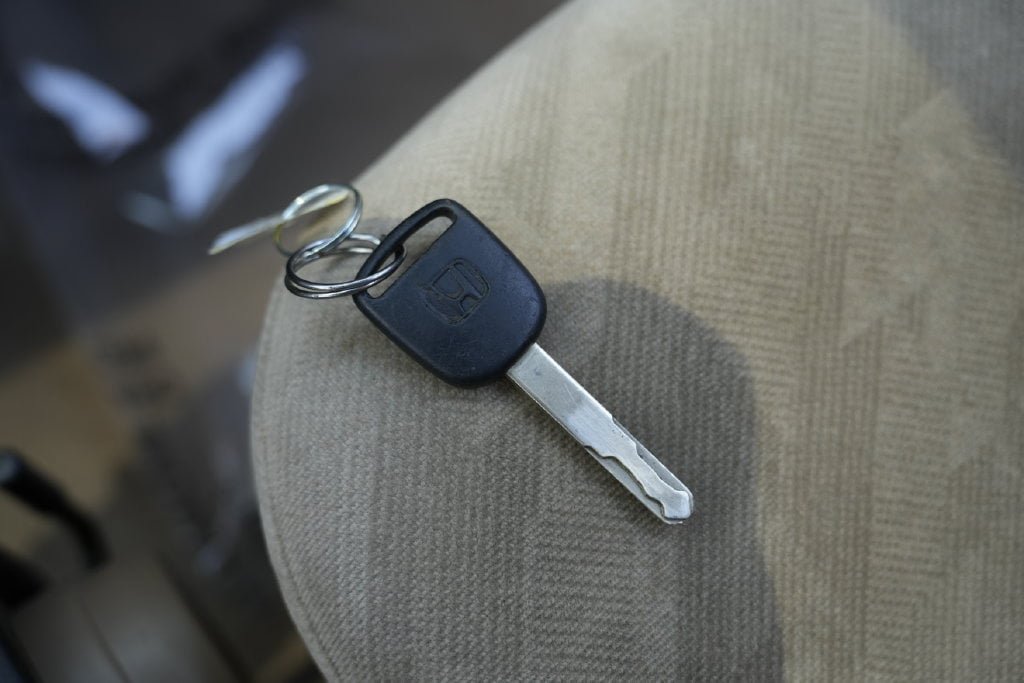 Used 2004 Honda CR-V EX image 48