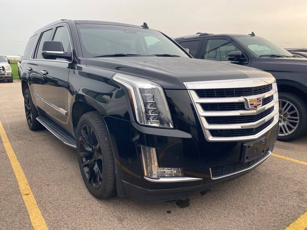 Used 2017 Cadillac Escalade Luxury AWD/4WD image 3
