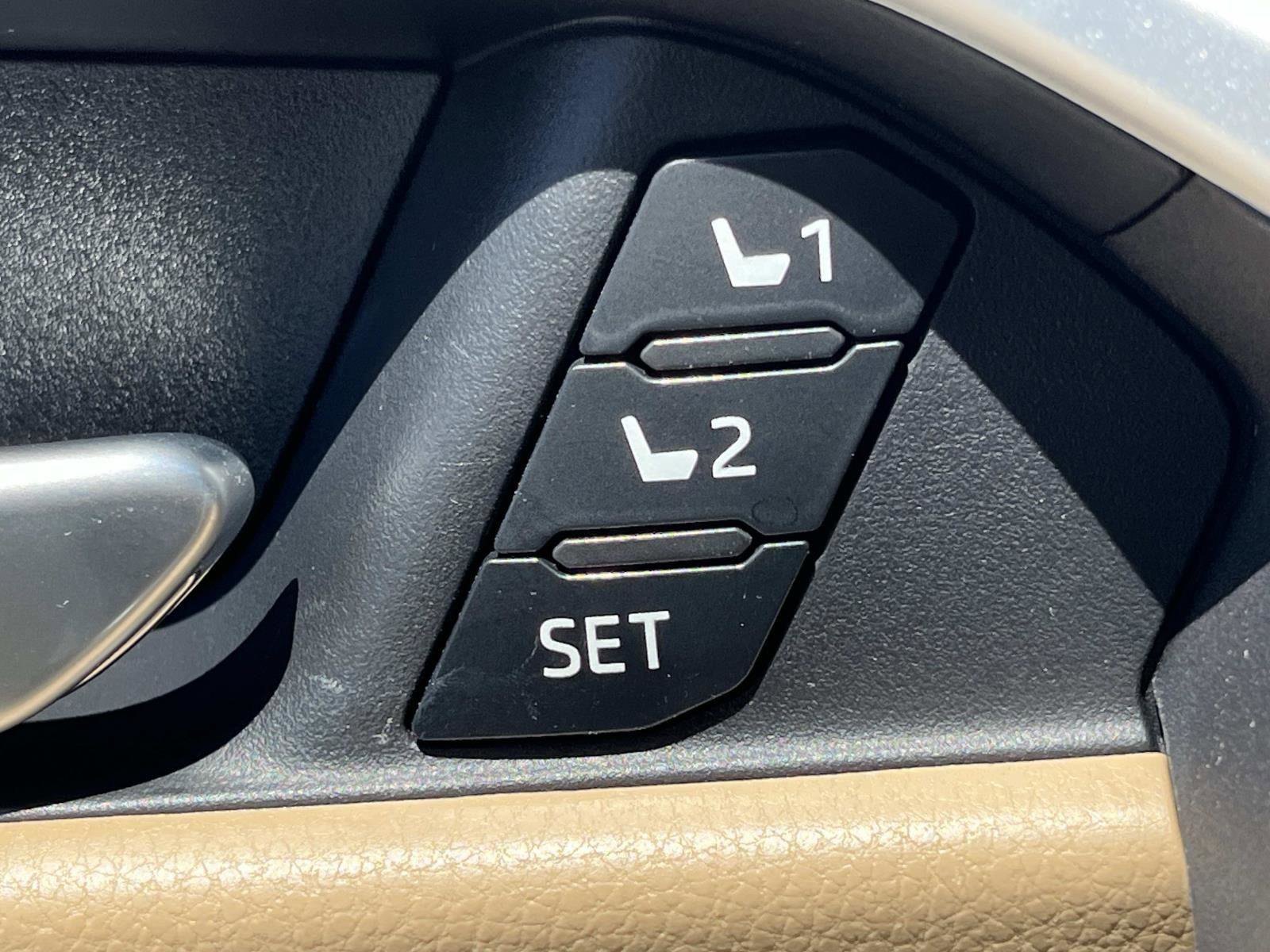 Used 2025 Toyota RAV4 XLE Premium w/ Weather Package AWD/4WD image 21