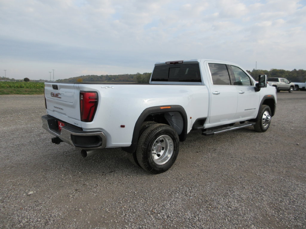 New 2026 GMC Sierra 3500 SLT w/ SLT Premium Package AWD/4WD image 5