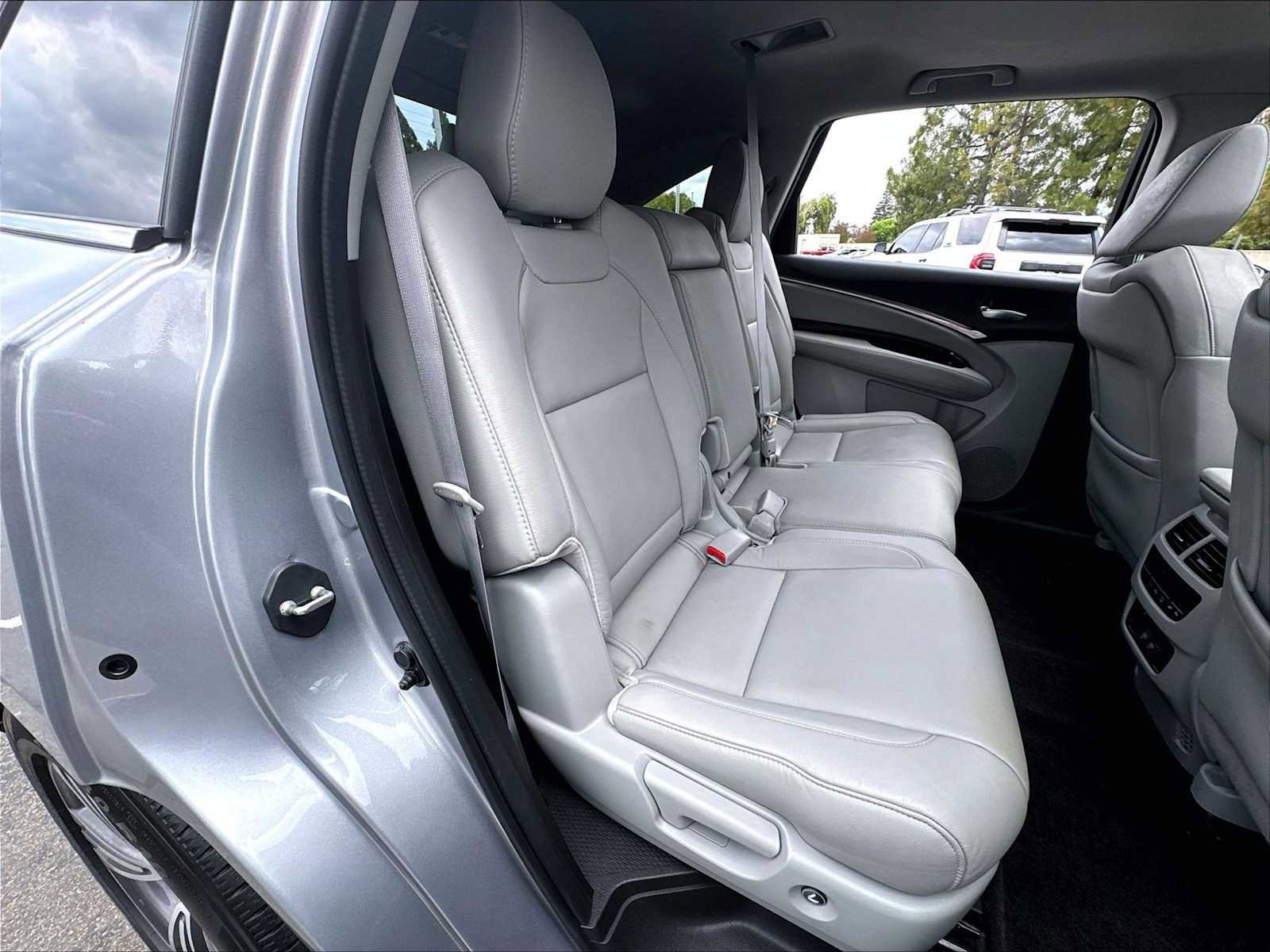 Used 2018 Acura MDX FWD image 28