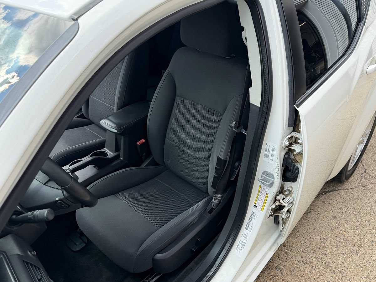Used 2010 Dodge Avenger Express FWD image 26