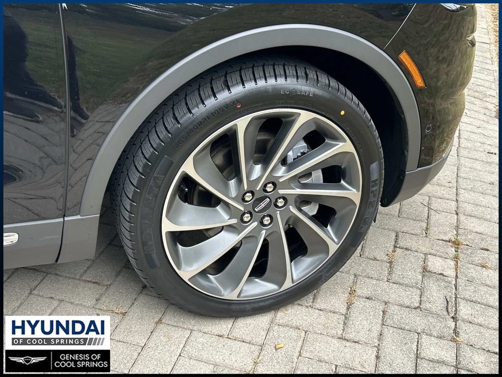 Used 2022 Lincoln Nautilus Reserve w/ Equipment Group 202A AWD/4WD image 9