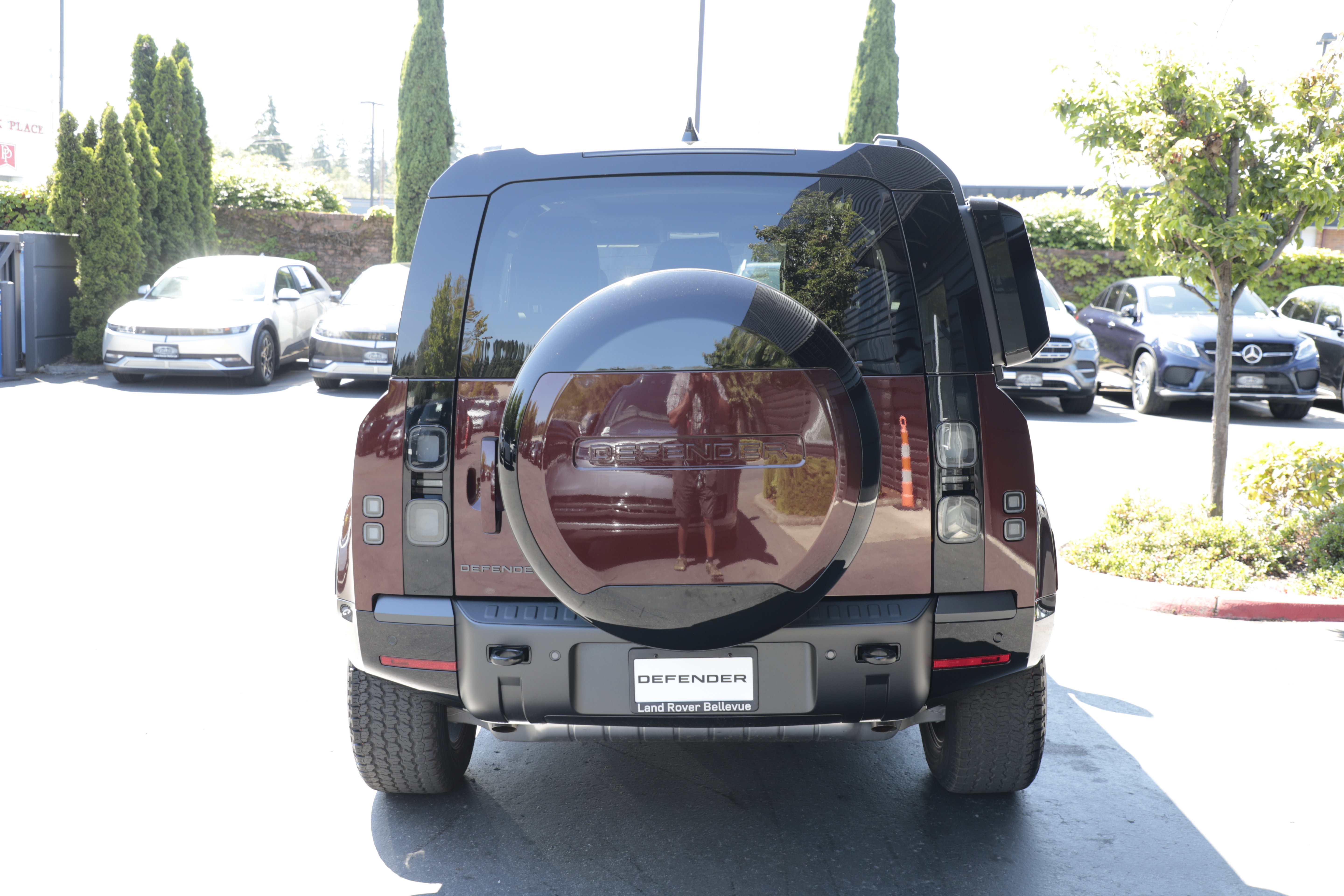New 2026 Land Rover Defender 90 X-Dynamic SE AWD/4WD image 9