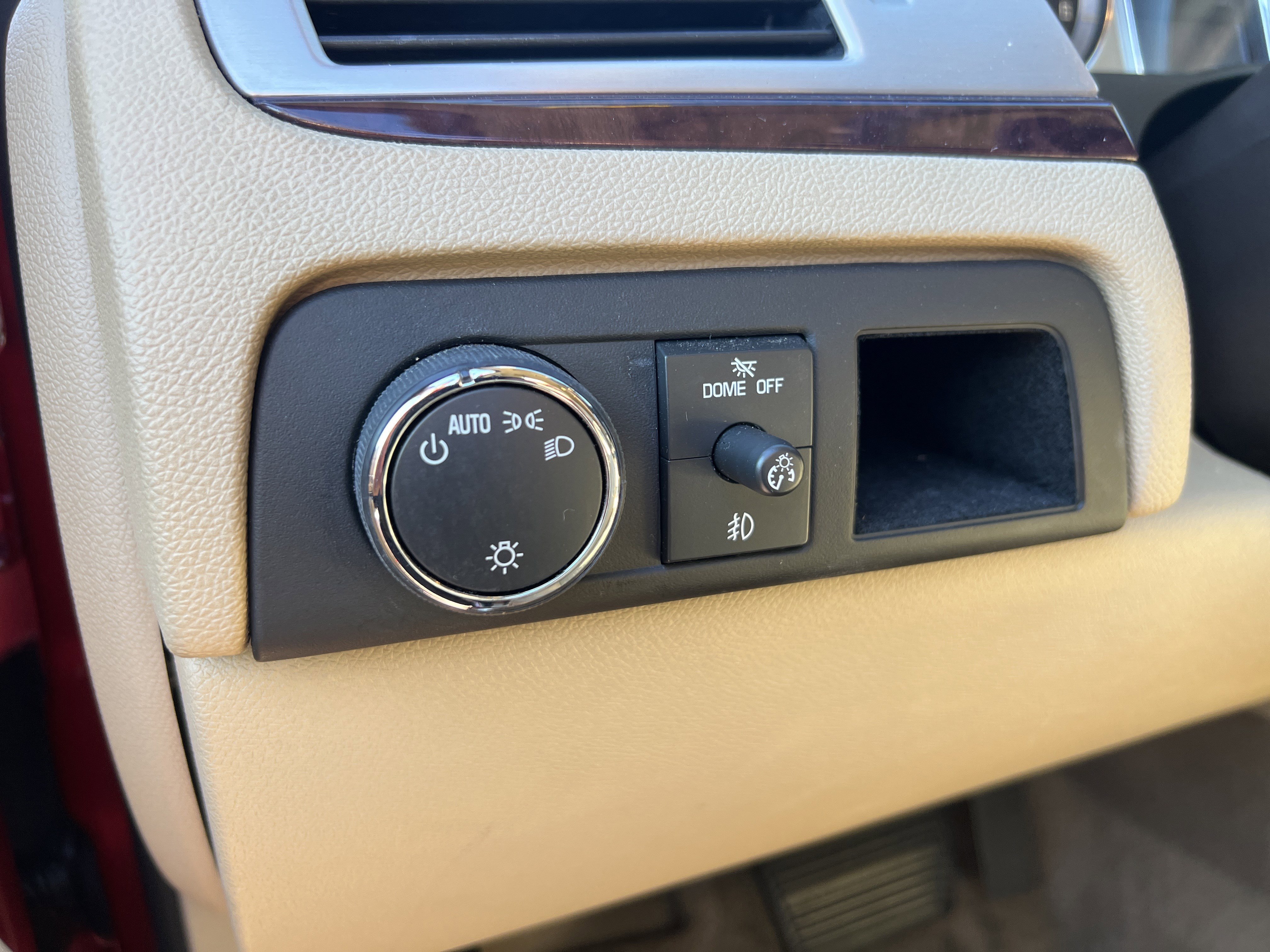 Used 2014 Cadillac Escalade Premium image 38