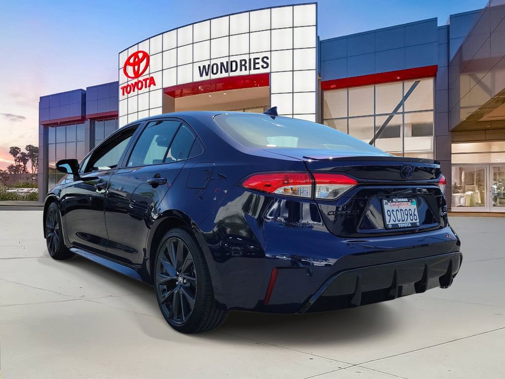 Used 2025 Toyota Corolla SE w/ SE Premium Package FWD image 6