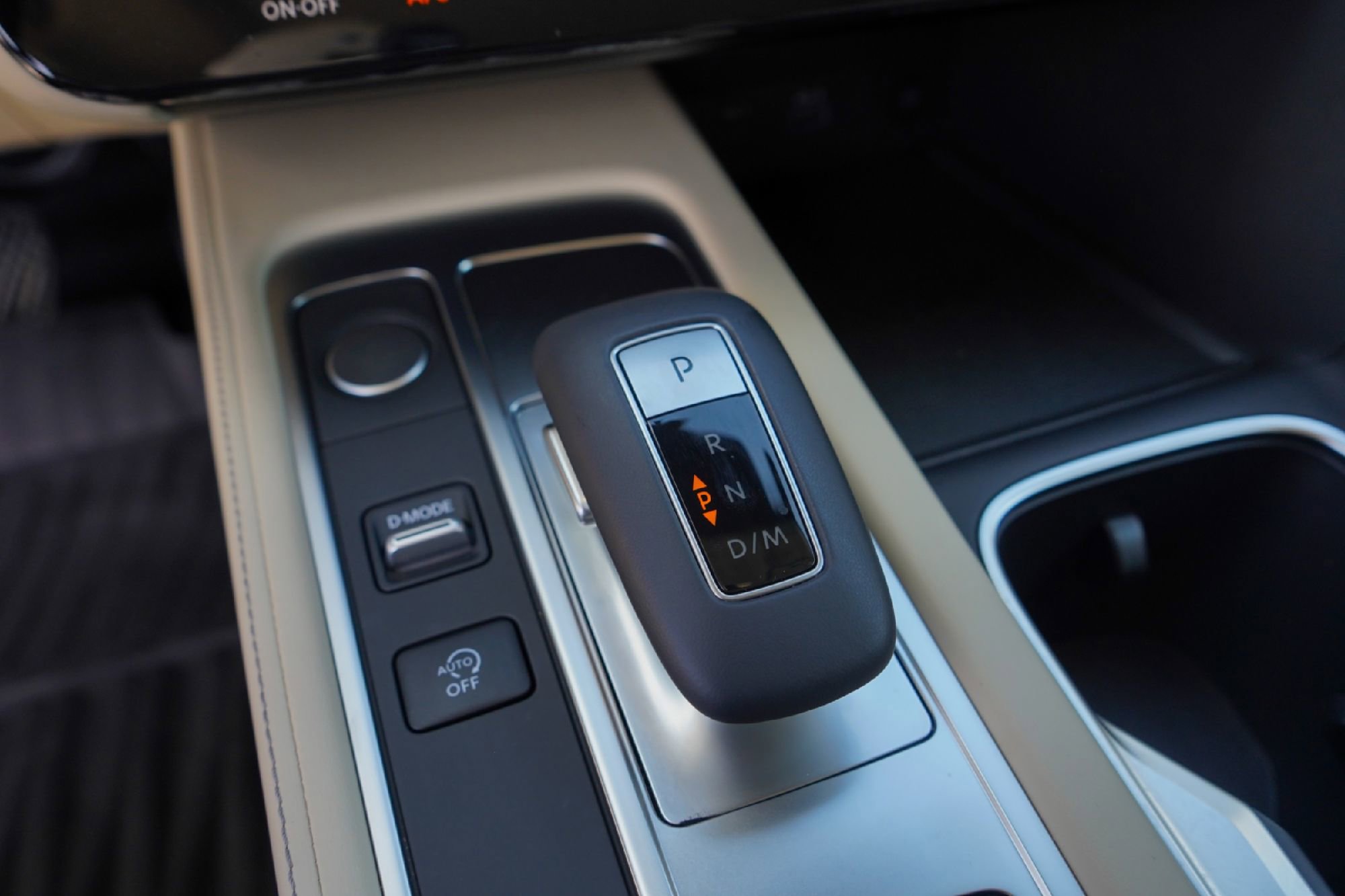 Certified 2025 INFINITI QX60 Sensory w/ Lighting Package (N94) image 15