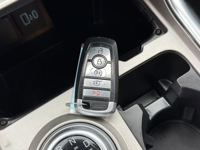 Used 2022 Ford Explorer XLT w/ Equipment Group 202A image 15