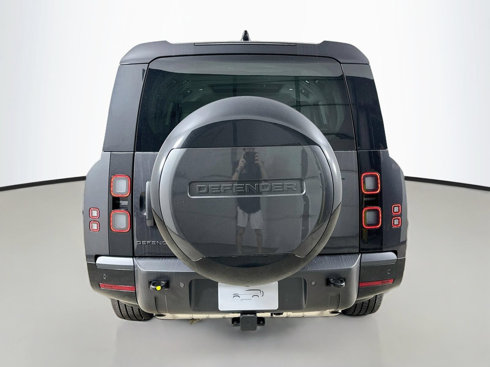 New 2026 Land Rover Defender 130 X-Dynamic SE AWD/4WD image 6