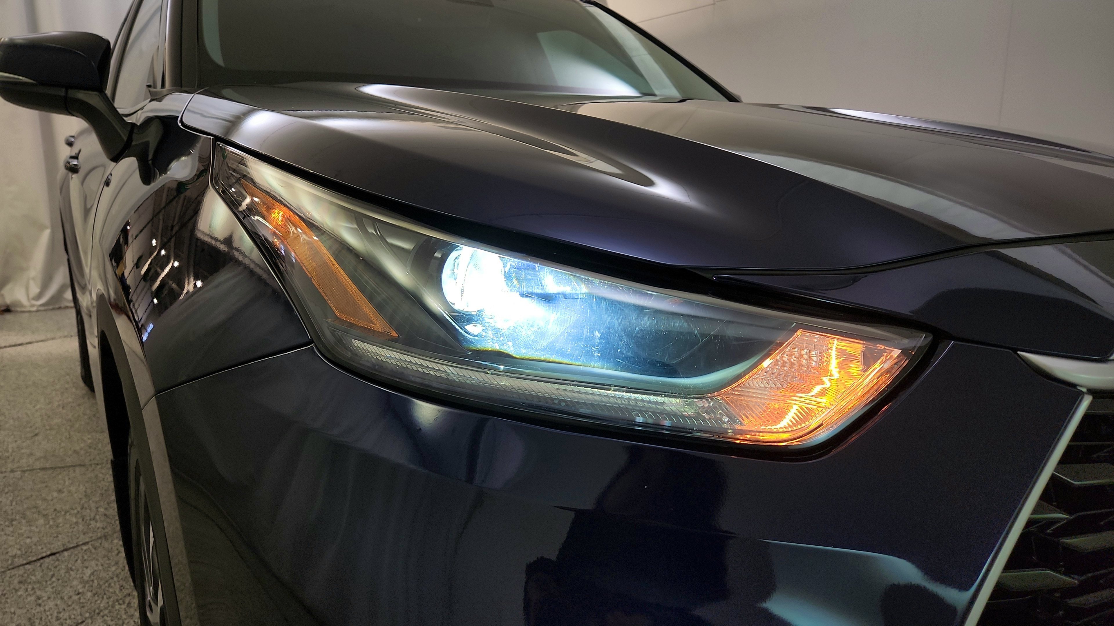 Used 2023 Toyota Highlander XLE AWD/4WD image 33
