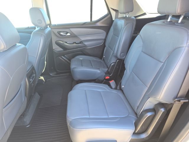 Used 2020 Chevrolet Traverse LT image 16