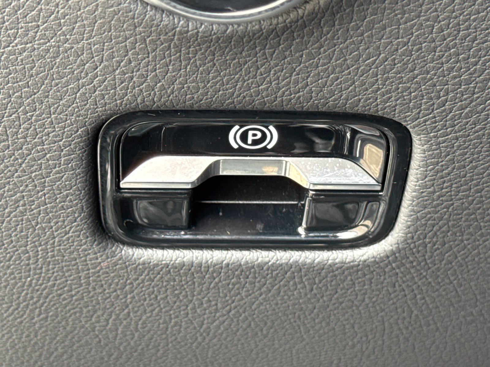 Used 2026 Mercedes-Benz GLC 300 image 31