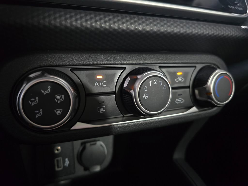 Used 2021 Nissan Kicks S image 22