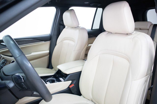 Used 2023 Jeep Grand Cherokee Limited image 8