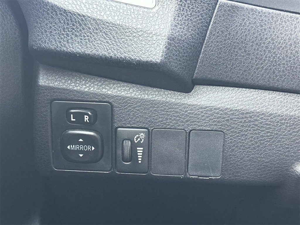 Used 2015 Toyota Corolla S image 26