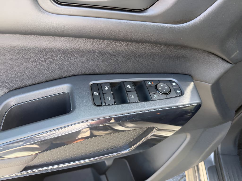 Used 2024 Nissan Pathfinder SV FWD image 20