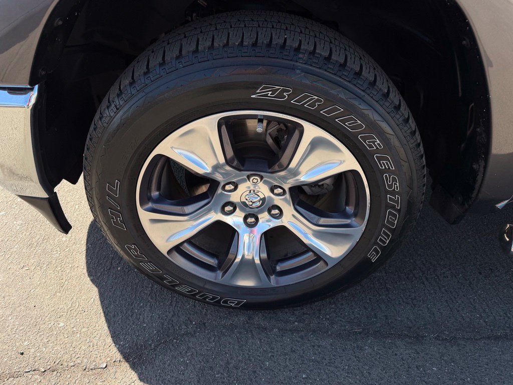 Used 2022 RAM 1500 Laramie AWD/4WD image 9
