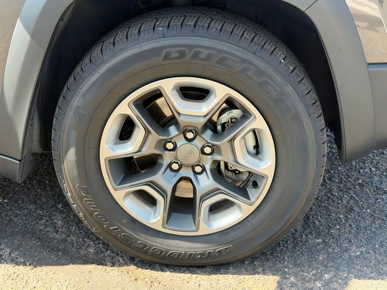 Used 2019 Jeep Cherokee Trailhawk w/ Comfort/Convenience Group image 9