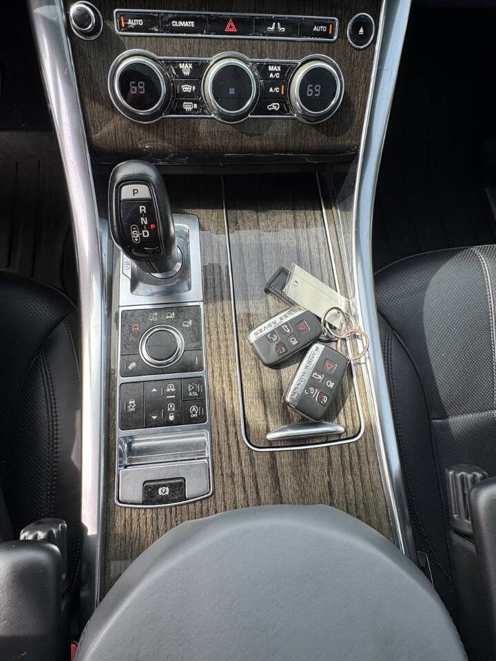 Used 2015 Land Rover Range Rover Sport HSE image 11