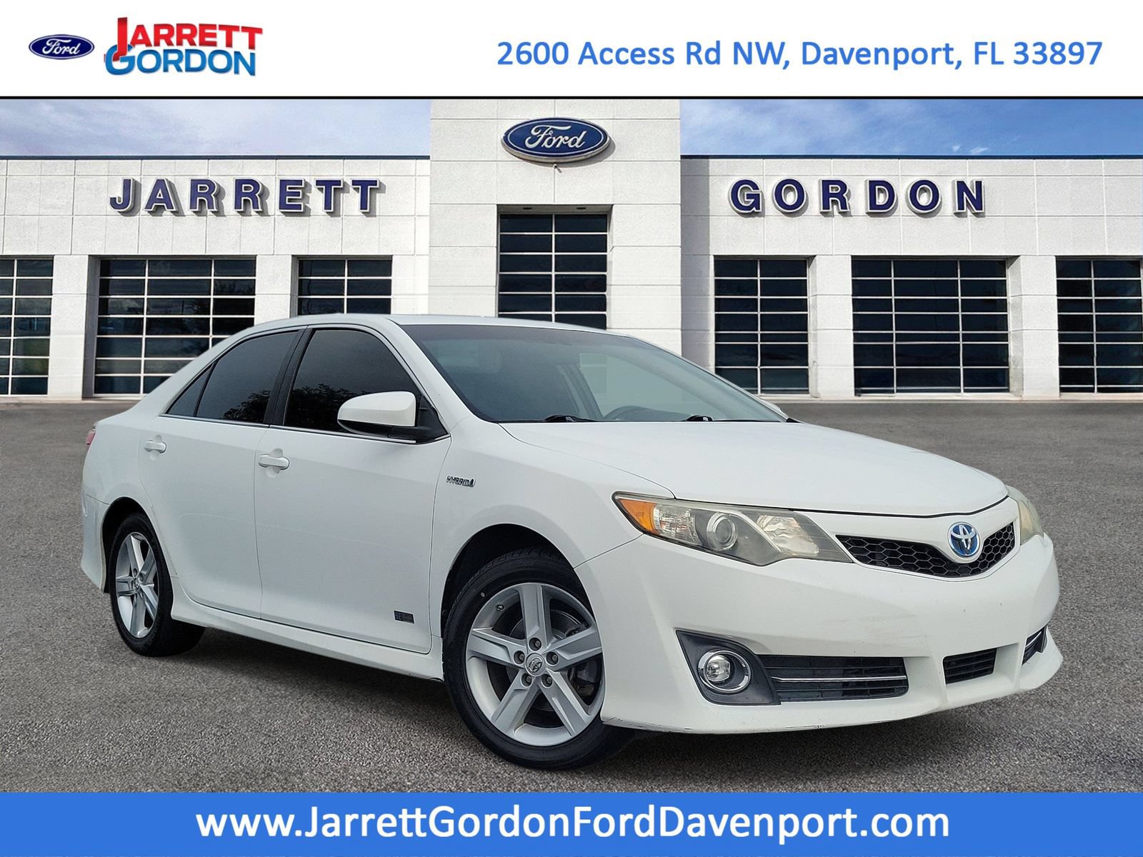 Used 2014 Toyota Camry SE w/ Moonroof Package FWD image 1