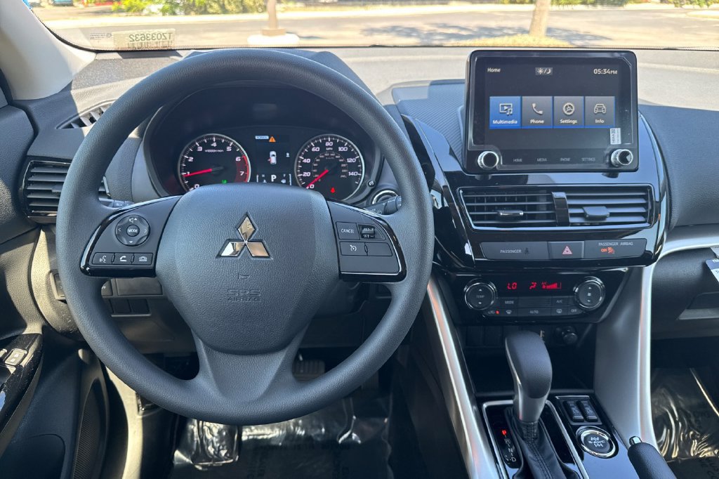 New 2026 Mitsubishi Eclipse Cross LE AWD/4WD image 15