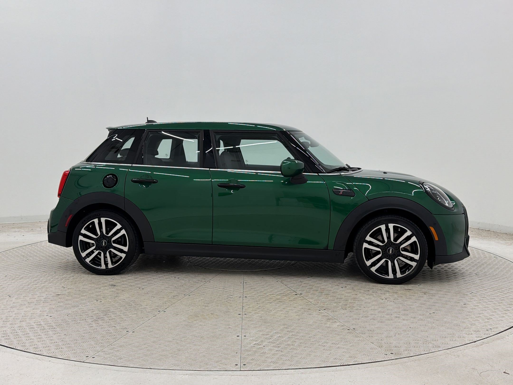 Used 2024 MINI Cooper S FWD image 8