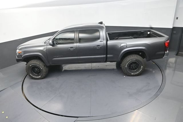 Used 2019 Toyota Tacoma SR5 AWD/4WD image 28