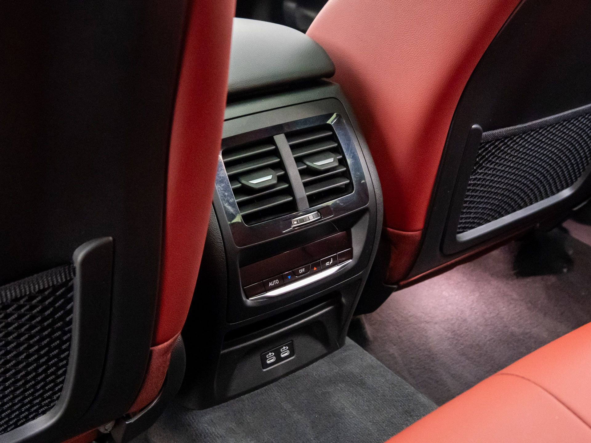 Certified 2025 BMW X4 xDrive30i w/ Premium Package image 18