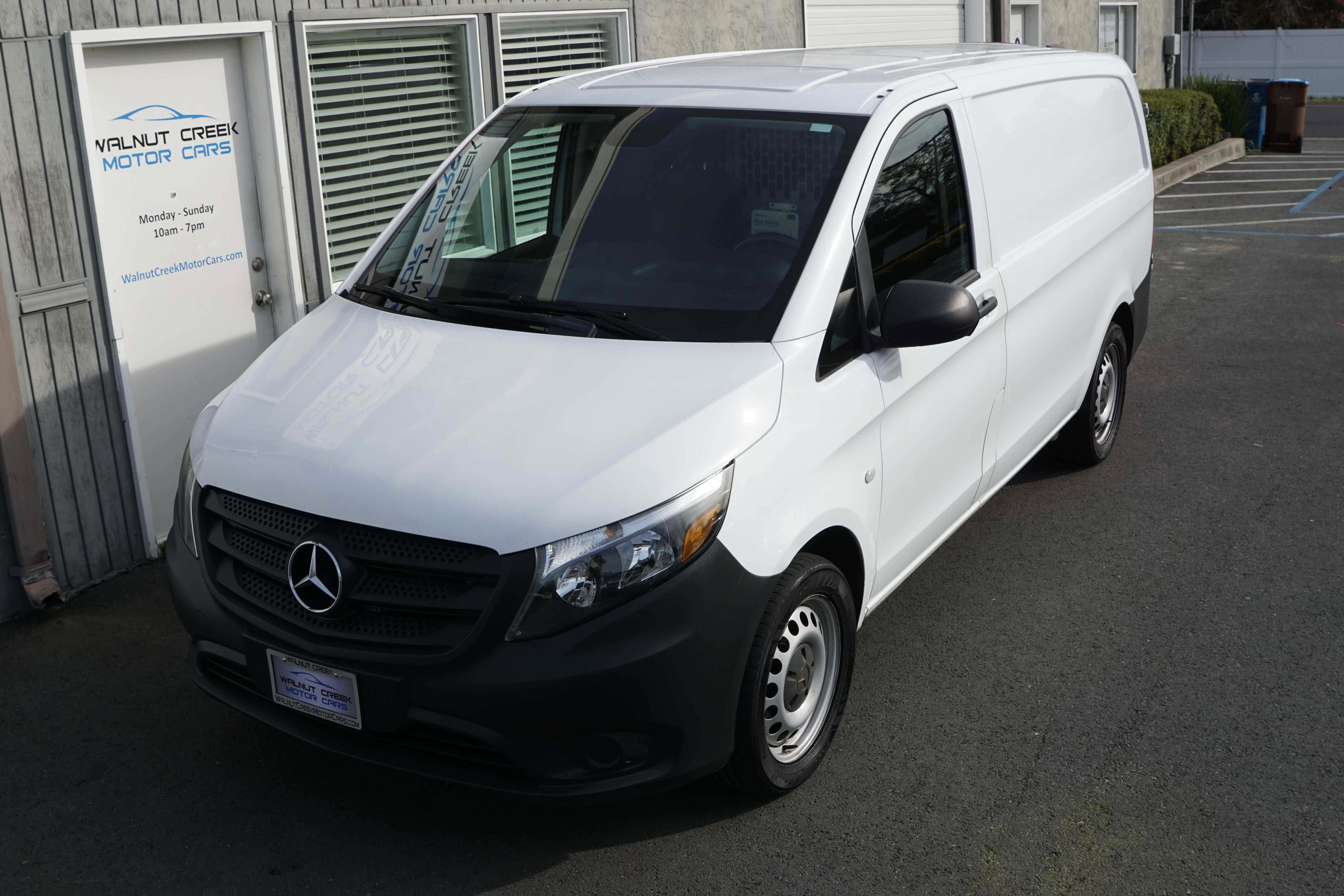 Used 2020 Mercedes-Benz Metris image 3